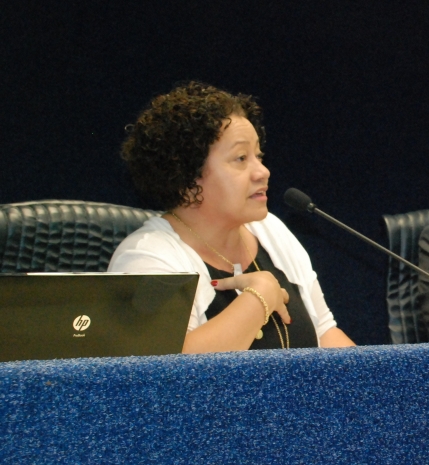 A Ouvidora da EBC, Regina Lima, durante a Audiência Pública no Recife (Foto: Flávia Vieira/Alepe/Gabinete do deputado Luciano Siqueira)