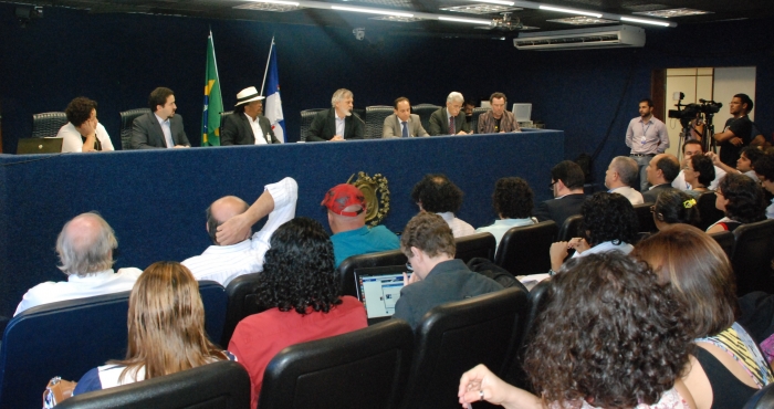 Audiência Pública do Conselho Curador no Recife reuniu mais de 90 pessoas na Alepe (Foto: Flávia Vieira/Alepe/Gabinete do deputado Luciano Siqueira)