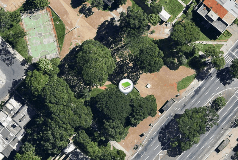 Vista área do geocache micro escondido na Praça do Compromisso