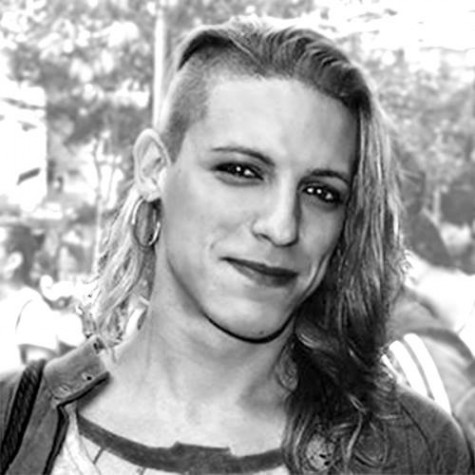 Amanda Palha, travesti aprovada em Serviço Social na UFPE
