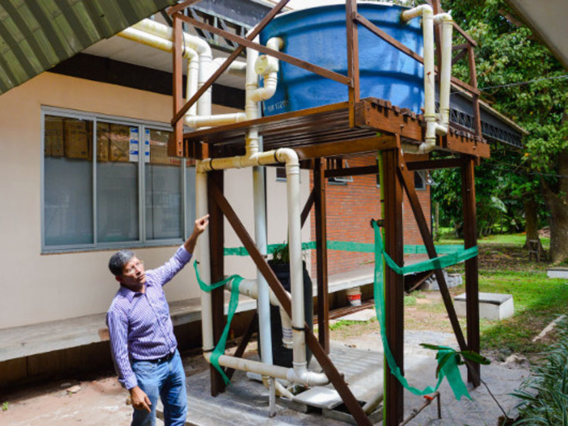  Sistema de Aproveitamento de Água de Chuva (SAAC), do Grupo de Pesquisa Aproveitamento de Água da Chuva, da UFPA FOTO: NUMA/UFPA Projeto de Tecnologia Social de Aproveitamento de Água de Chuva coordenado pelo professor Dr. Ronaldo Mendes da UFPA FOTO: NUMA/UFPA