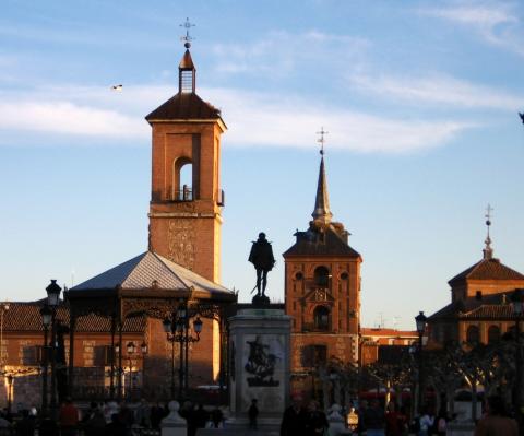 Paróquia Santa María la Mayor, em Alcalá de Henares, onde estão os documentos de batismo de Miguel de Cervantes