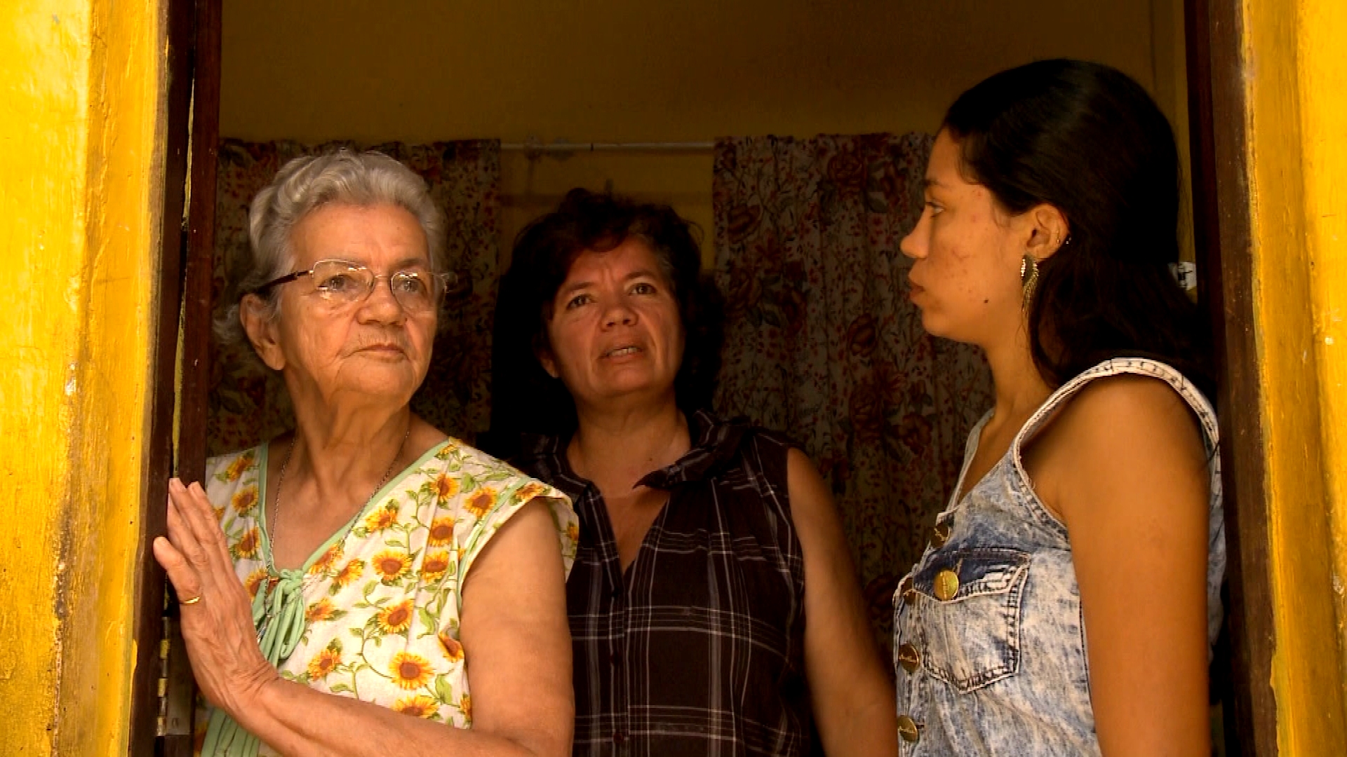 Magdalena, Marta e Azânia Leiros comandam a mobilização do Coletivo Mulheres do Calafate, em Salvador 