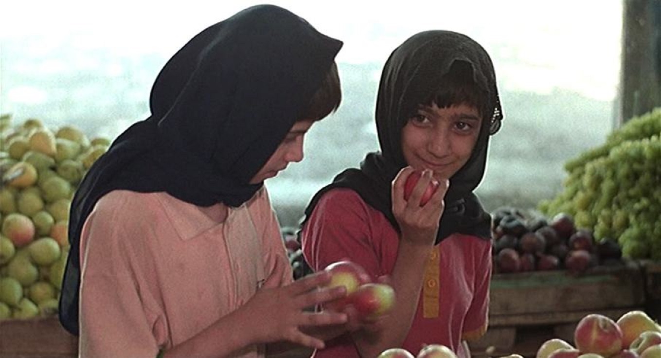 Longa "A Maçã" documentou a libertação e adaptação de duas meninas gêmeas à vida social