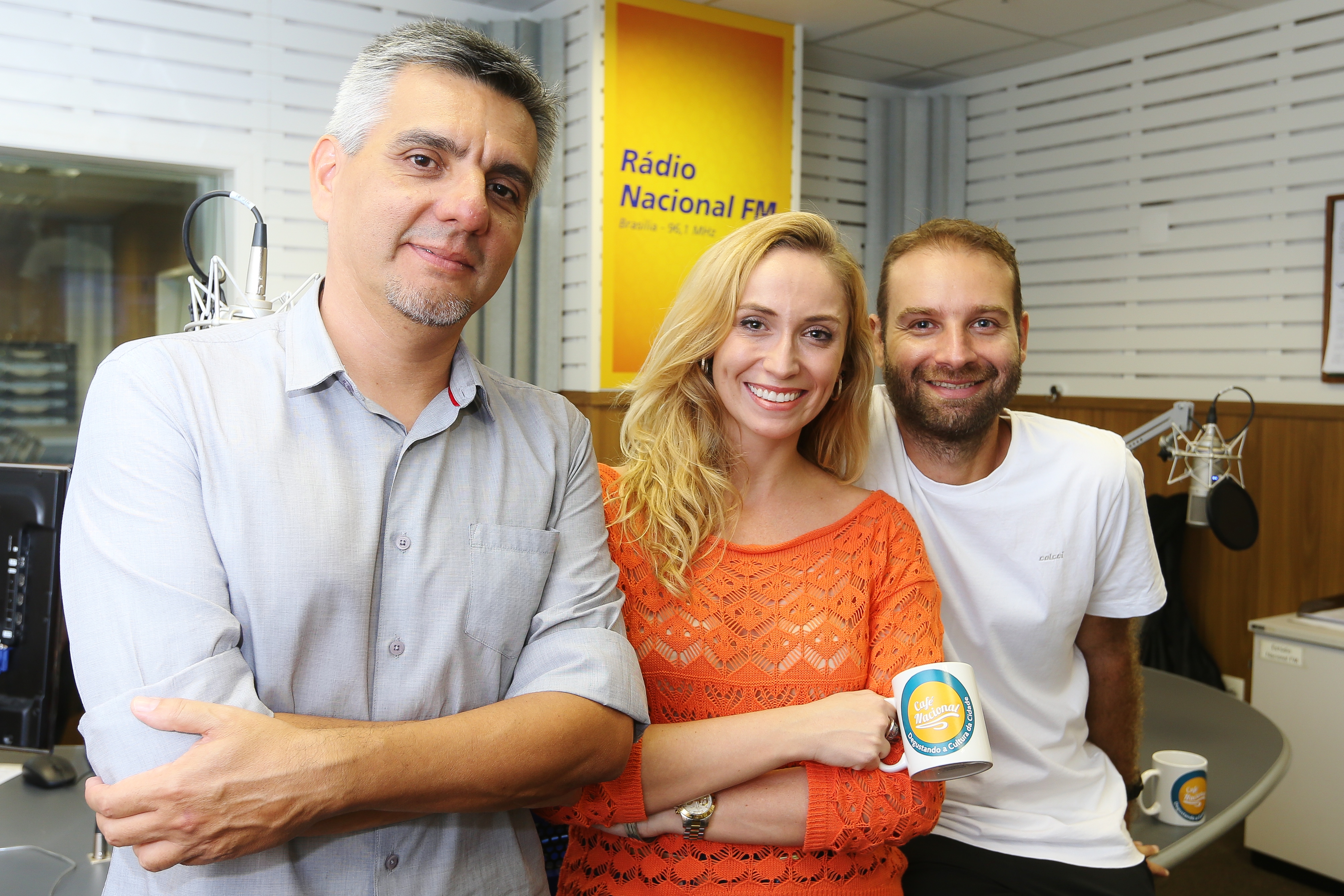 Giovanni Motta (à direita) se une a Mário Sartorello e Karina Cardoso em nova fase do programa