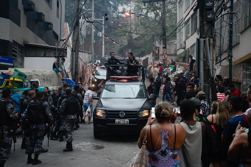 Movimentação da polícia na comunidade Pavão e Pavãozinho